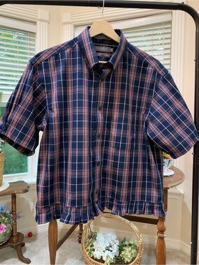 Daniel Cremiear Short-Sleeve Navy and Red Plaid Button-Up Shirt